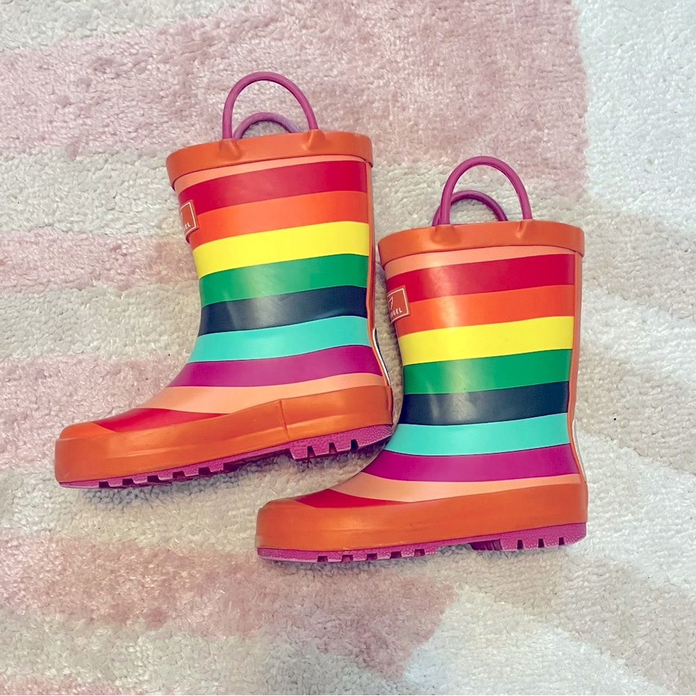 Rainbow 🌈 rain boots ☔️ size 9T
